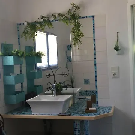 Le Bonheur Avec Piscine Et Jardin Cassis