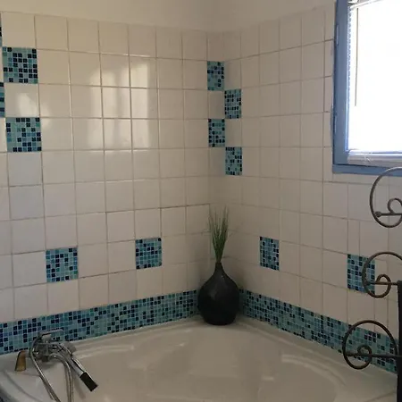 Prázdninový dům Le Bonheur Avec Piscine Et Jardin *